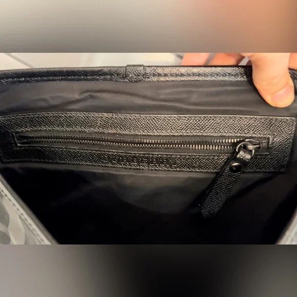 Burberry Men’s Messenger Bag / Charcoal